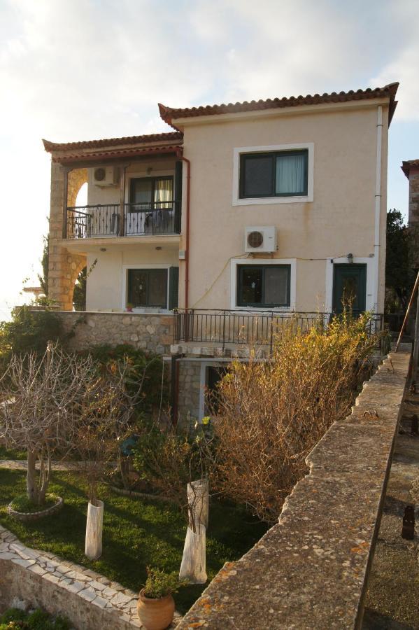 Gorgones, Sea-Front, Great View Aparthotel Kardamyli Exterior photo